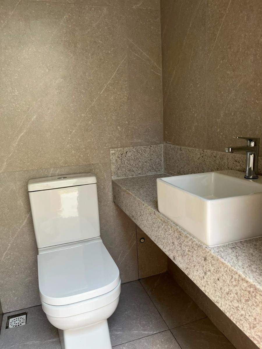 Casa, Trevo, 3 Quartos, 2 Vagas, 3 Suítes