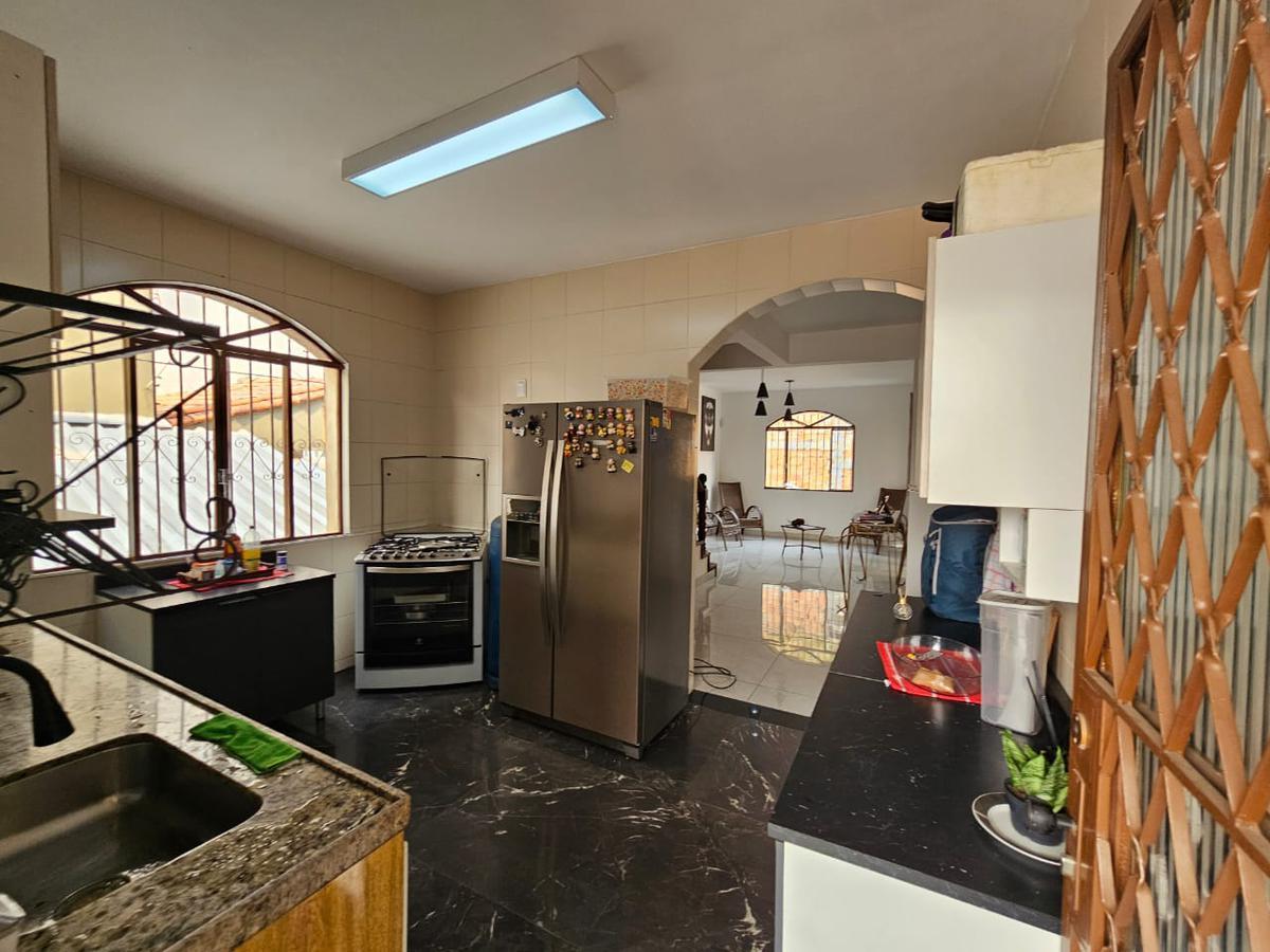 Casa, Santa Cruz, 4 Quartos, 4 Vagas, 1 Suíte