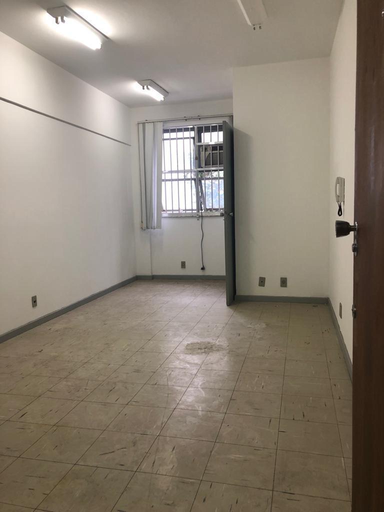 Sala, Funcionários