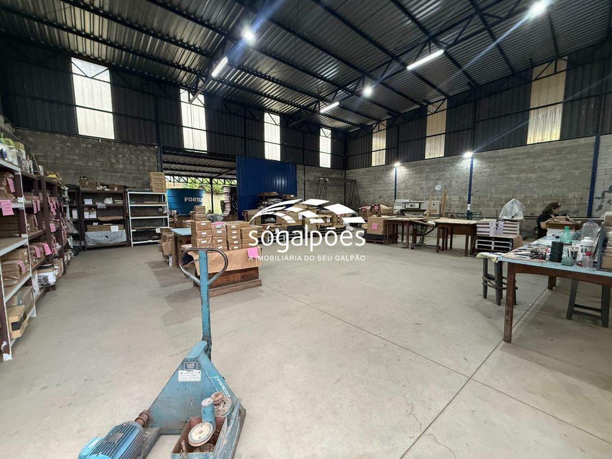 Galpão, Cincão, 20 Vagas