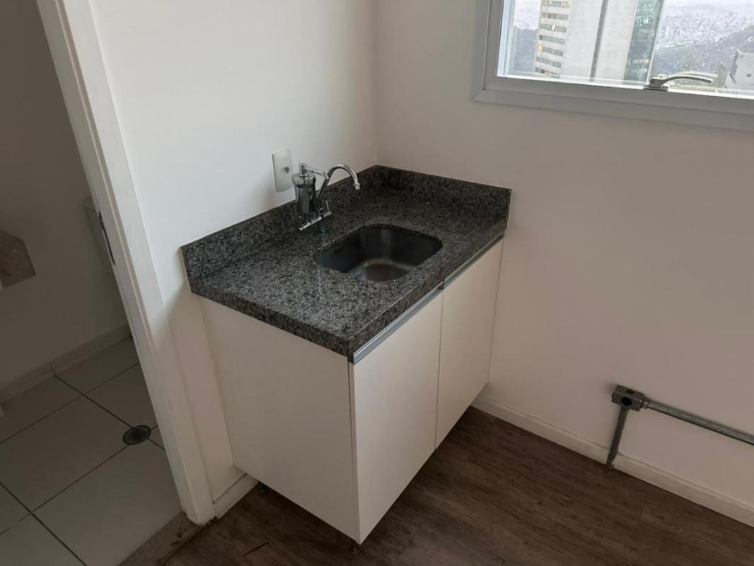 Sala, Vila da Serra, 0 Quarto, 1 Vaga
