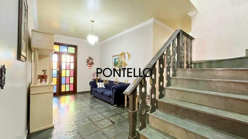 Casa, Luxemburgo, 5 Quartos, 4 Vagas, 2 Suítes