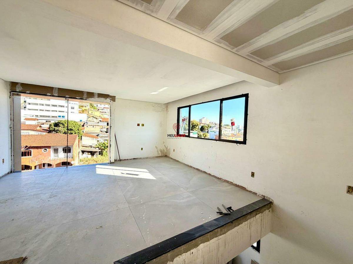 Cobertura, Barreiro, 3 Quartos, 3 Vagas, 1 Suíte