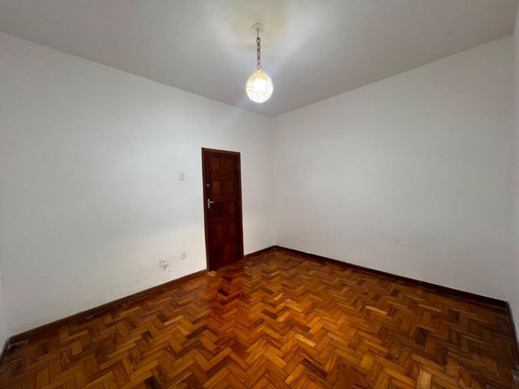Apartamento, Sagrada Família, 2 Quartos, 1 Vaga