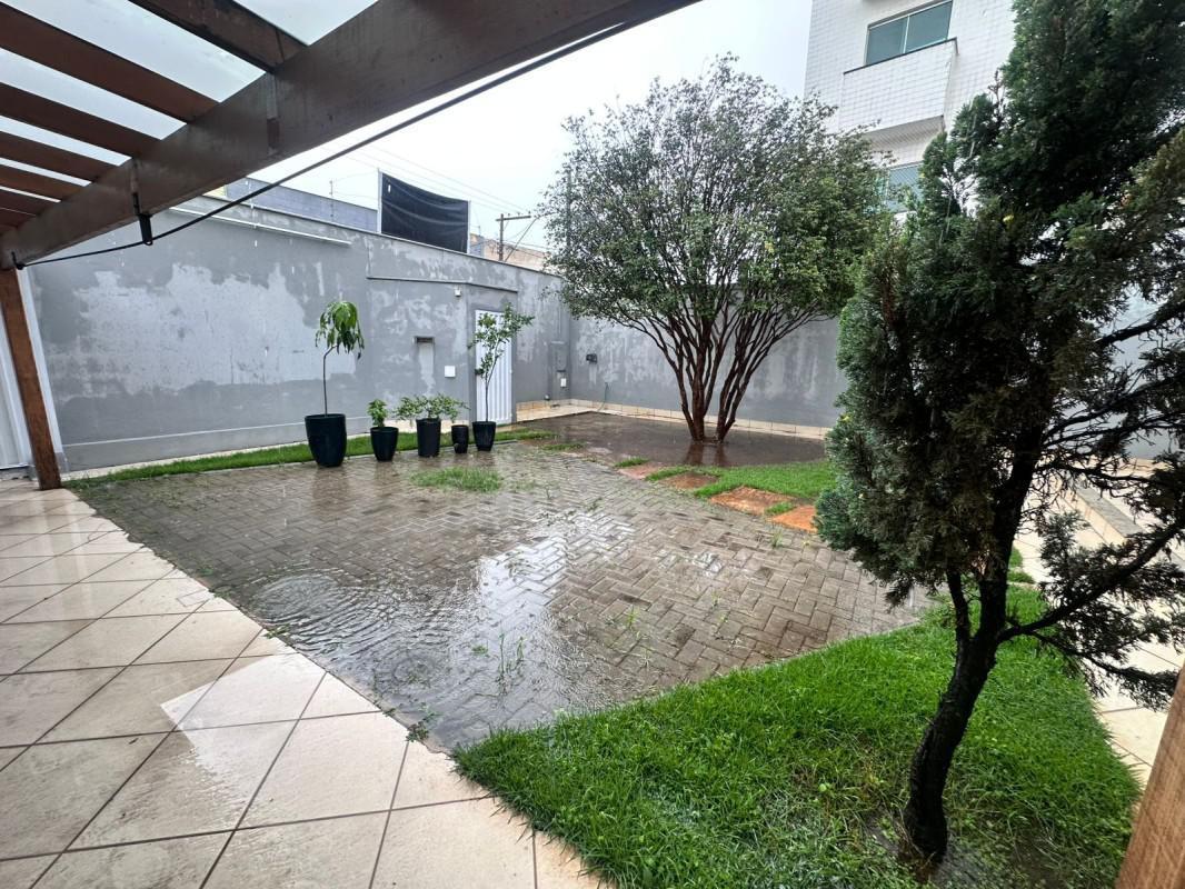 Casa, Arvoredo, 3 Quartos, 3 Vagas, 1 Suíte