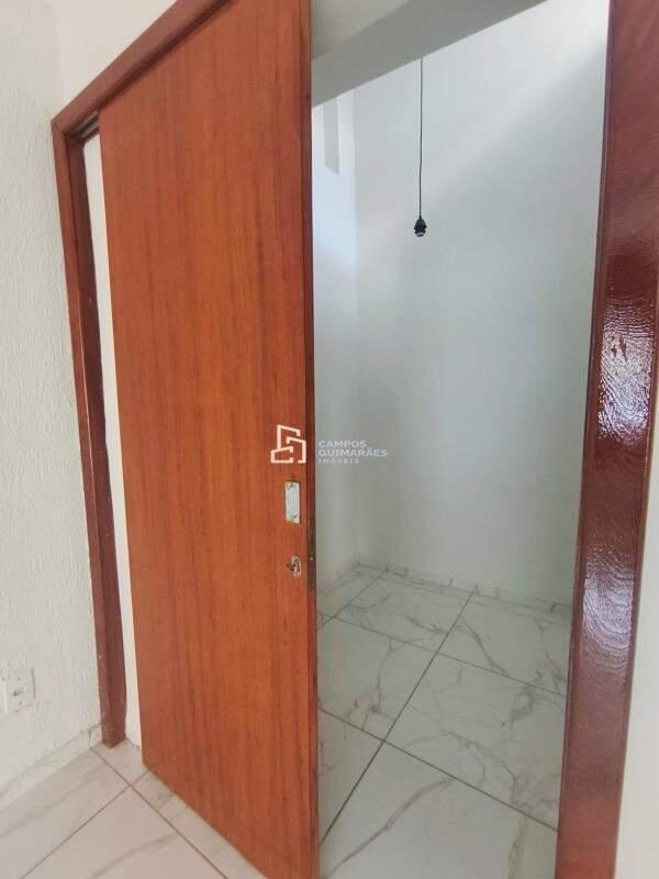 Casa, Barreiro, 2 Quartos, 1 Vaga, 2 Suítes