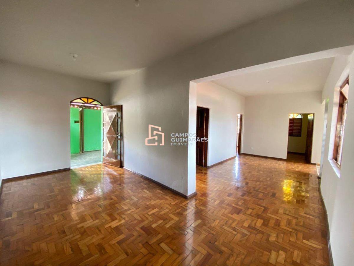 Casa, Santa Helena, 4 Quartos, 2 Vagas, 1 Suíte