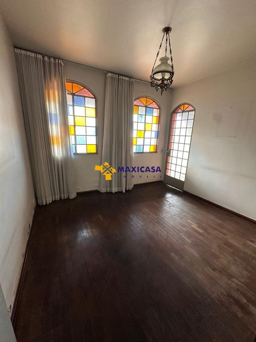 Casa, Ouro Preto, 3 Quartos, 3 Vagas, 1 Suíte