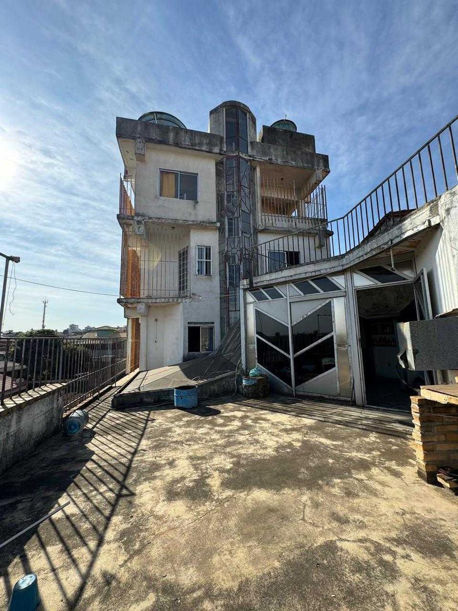 Casa, Novo Santa Cecília (barreiro), 4 Quartos, 3 Vagas, 4 Suítes