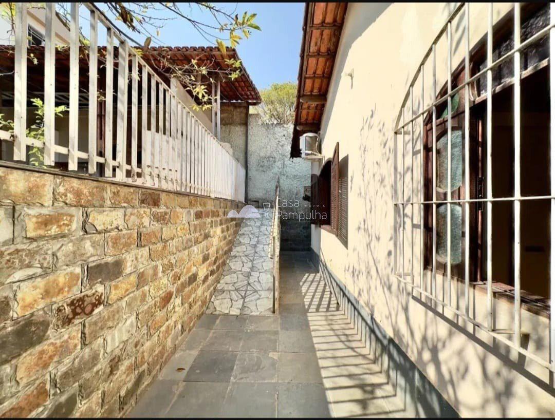 Casa, Santa Mônica, 4 Quartos, 3 Vagas, 1 Suíte