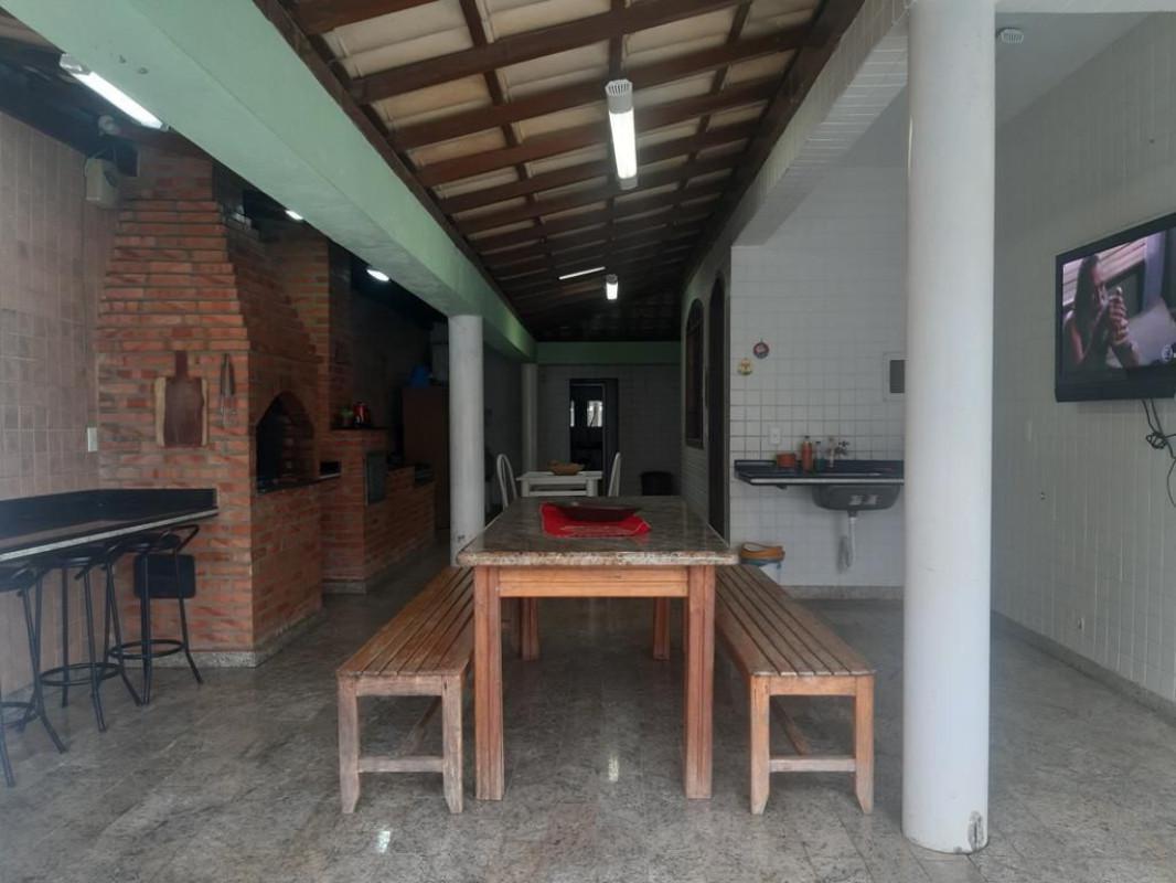 Casa, Centro, 3 Quartos, 4 Vagas, 2 Suítes