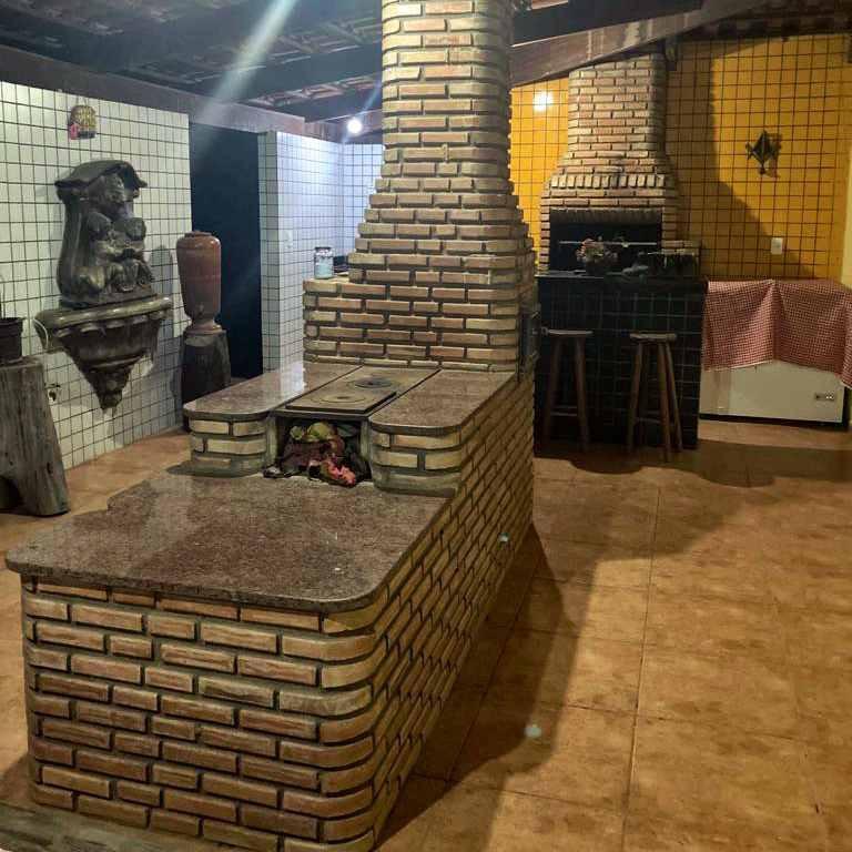 Fazenda, Centro, 4 Quartos, 10 Vagas, 1 Suíte