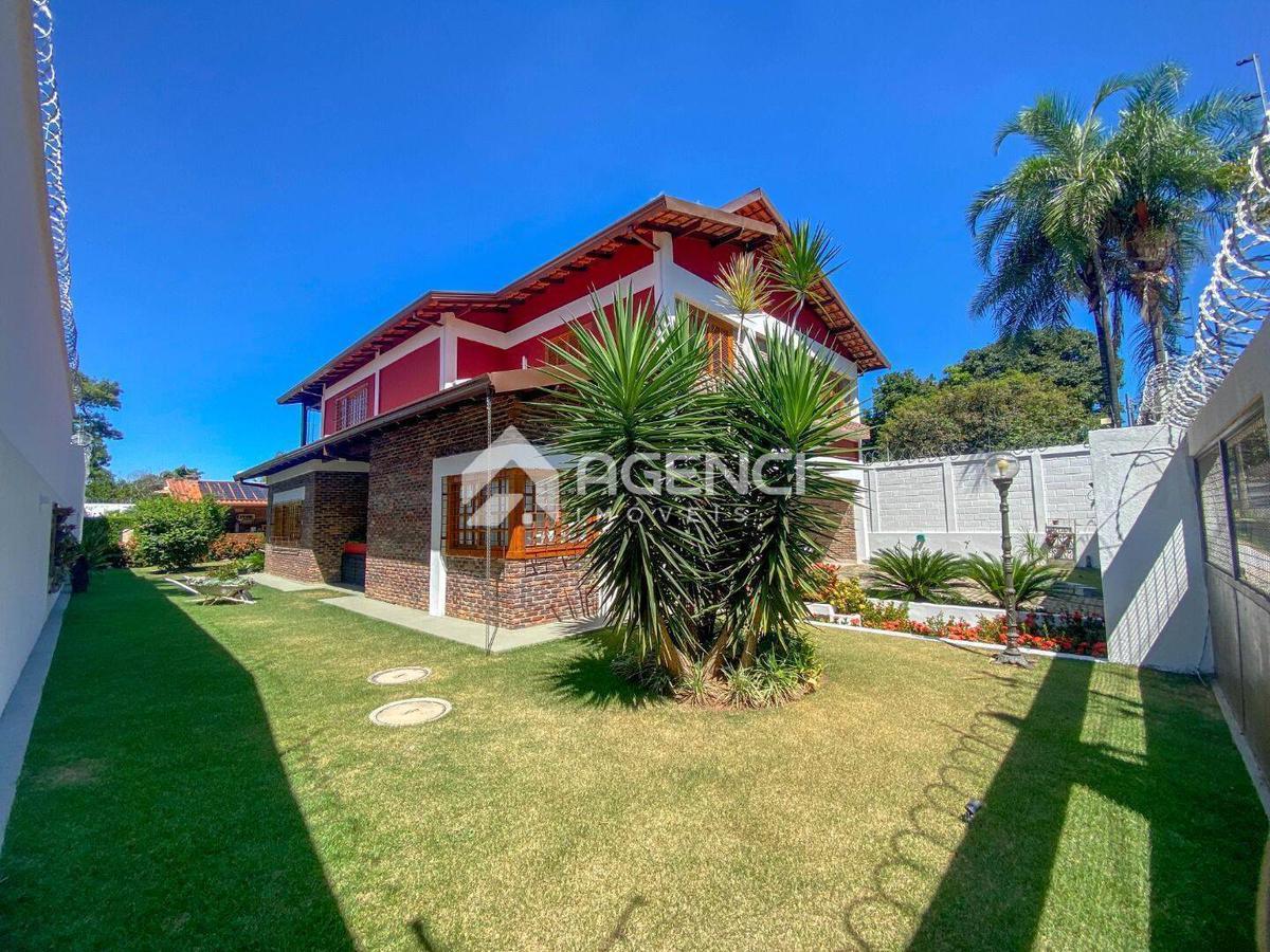 Casa, Trevo, 4 Quartos, 0 Vaga, 1 Suíte