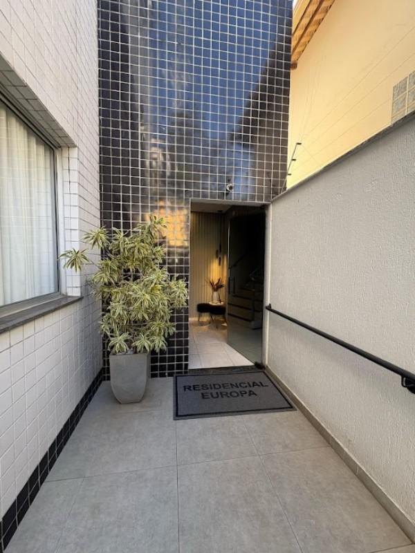 Apartamento, Europa, 2 Quartos, 1 Vaga