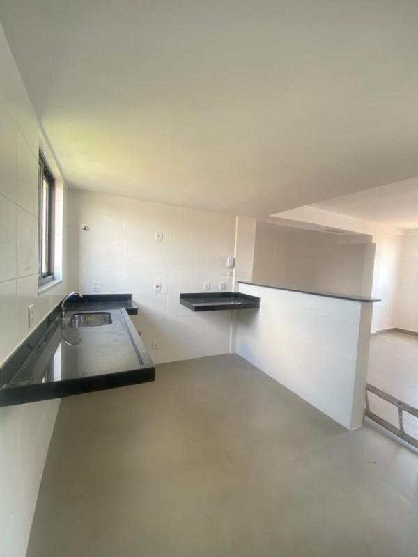 Cobertura, Tirol (barreiro), 3 Quartos, 2 Vagas, 1 Suíte