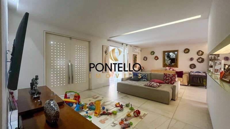 Casa, Vila Paris, 6 Quartos, 7 Vagas, 2 Suítes