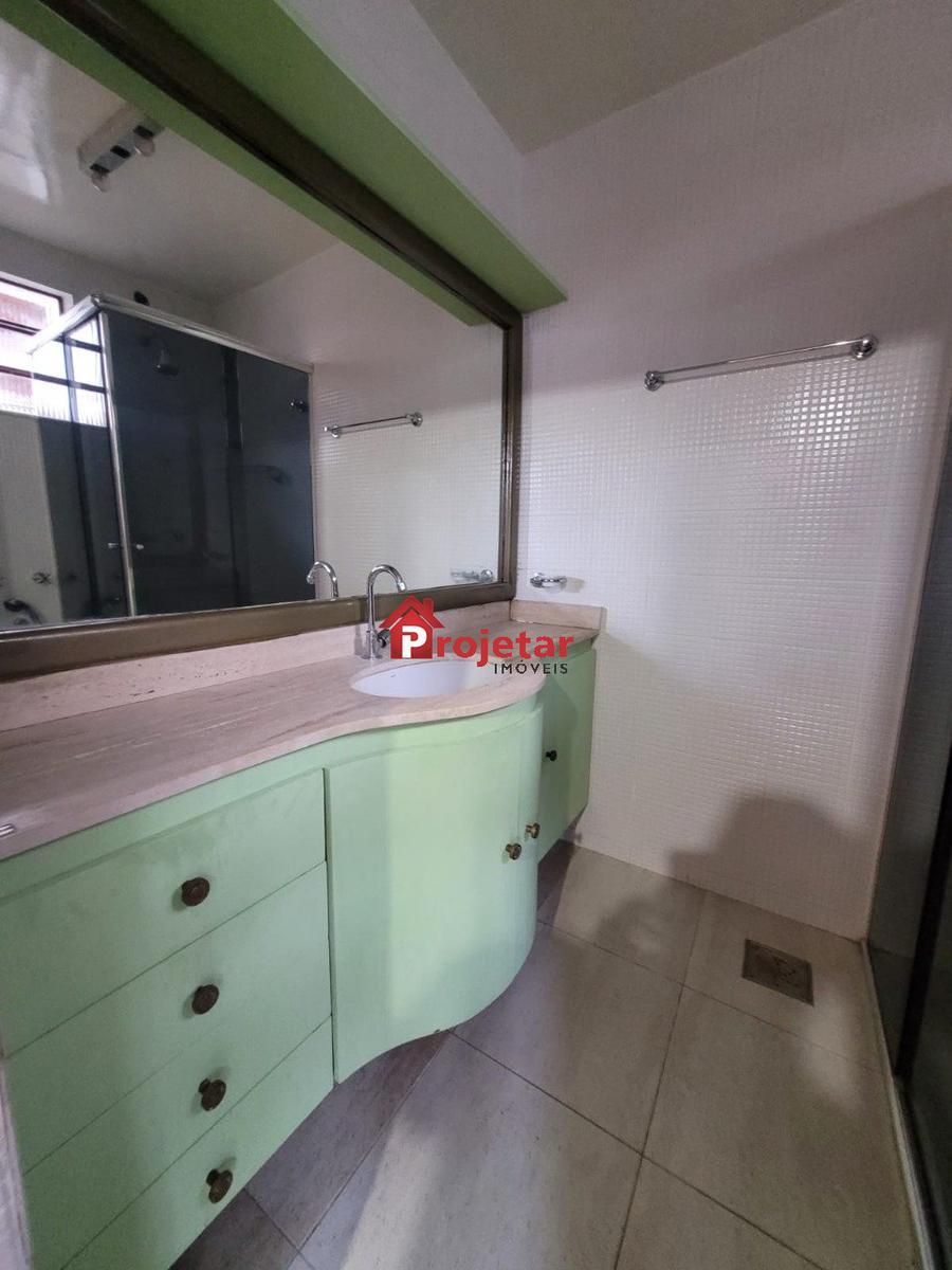 Casa, Cidade Jardim, 8 Quartos, 4 Vagas, 3 Suítes