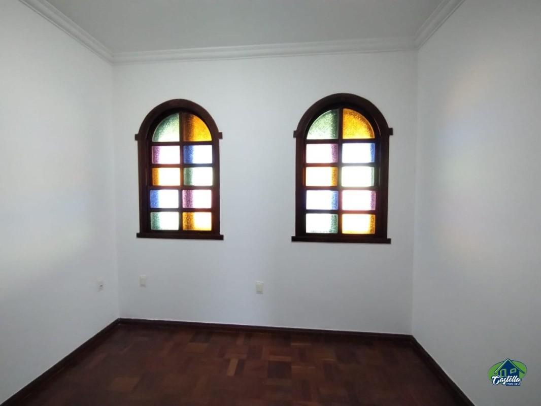 Casa, Concórdia, 4 Quartos, 2 Vagas, 1 Suíte