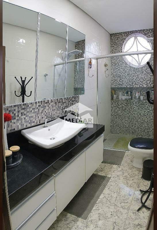 Casa, Sagrada Família, 4 Quartos, 1 Vaga