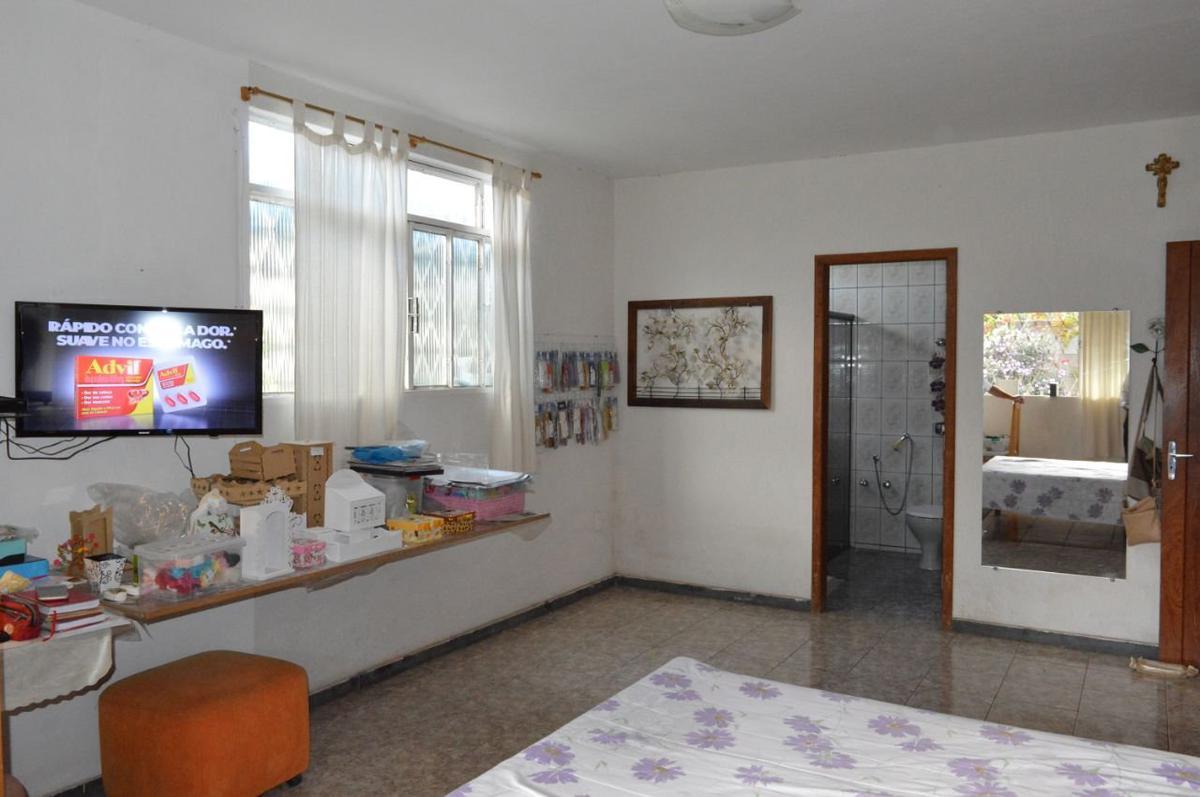 Casa, Trevo, 2 Quartos, 10 Vagas, 1 Suíte