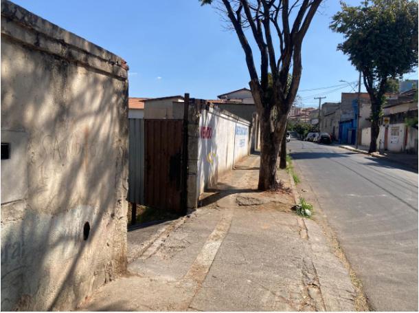 Lote, Santa Mônica, 0 Quarto, 0 Vaga