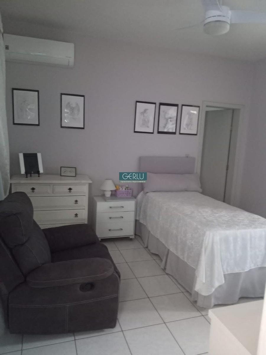 Casa, Guarujá, 3 Quartos, 2 Vagas, 1 Suíte