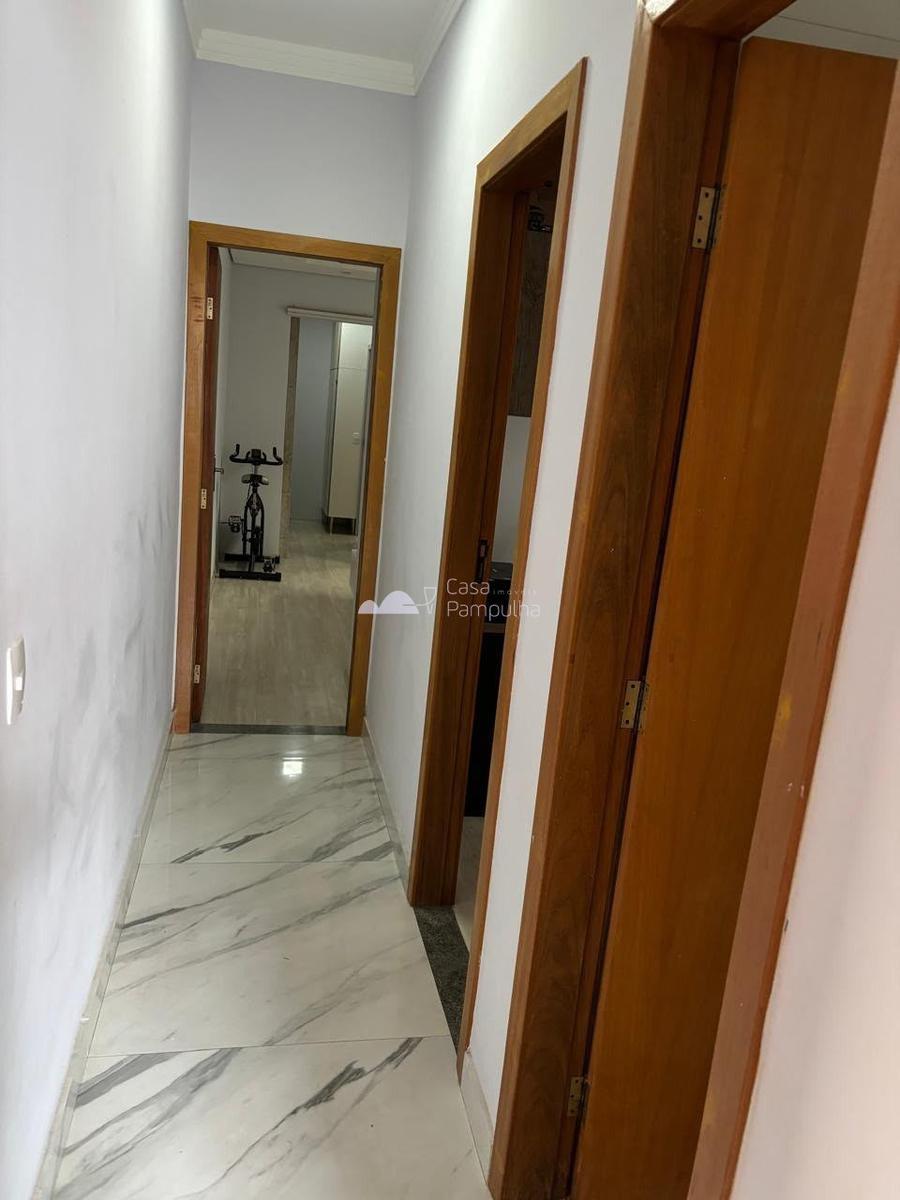 Casa, Trevo, 3 Quartos, 4 Vagas, 1 Suíte