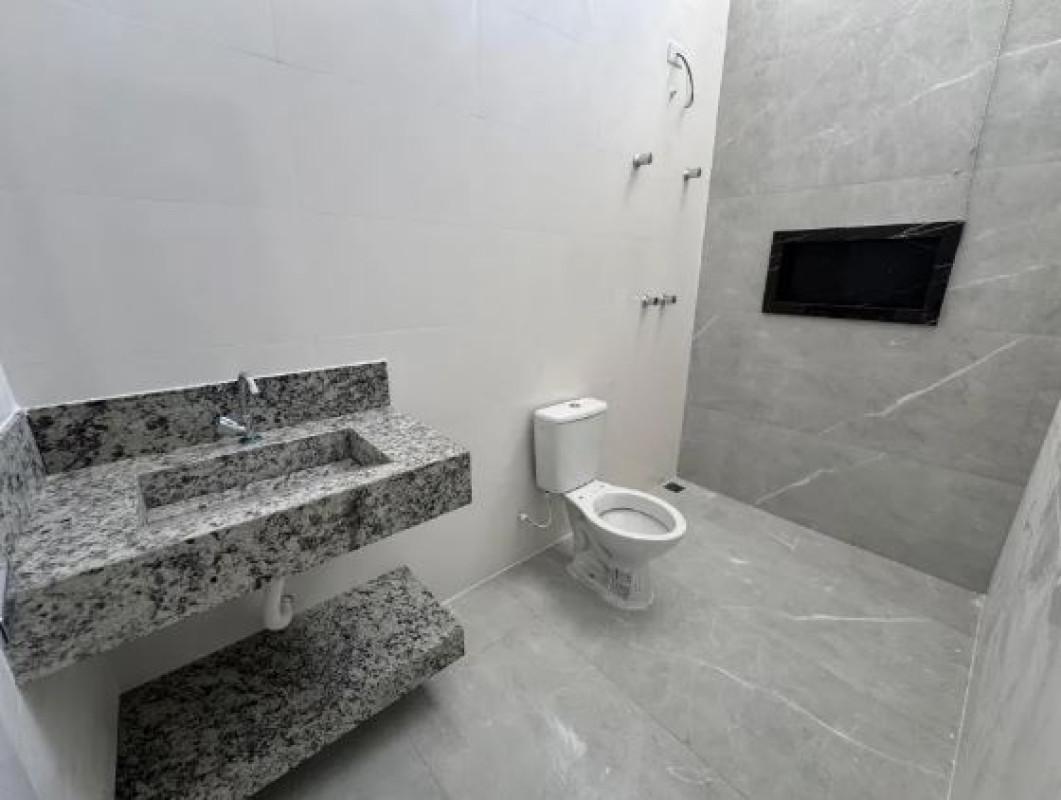 Casa, Candelária, 2 Quartos, 2 Vagas, 2 Suítes