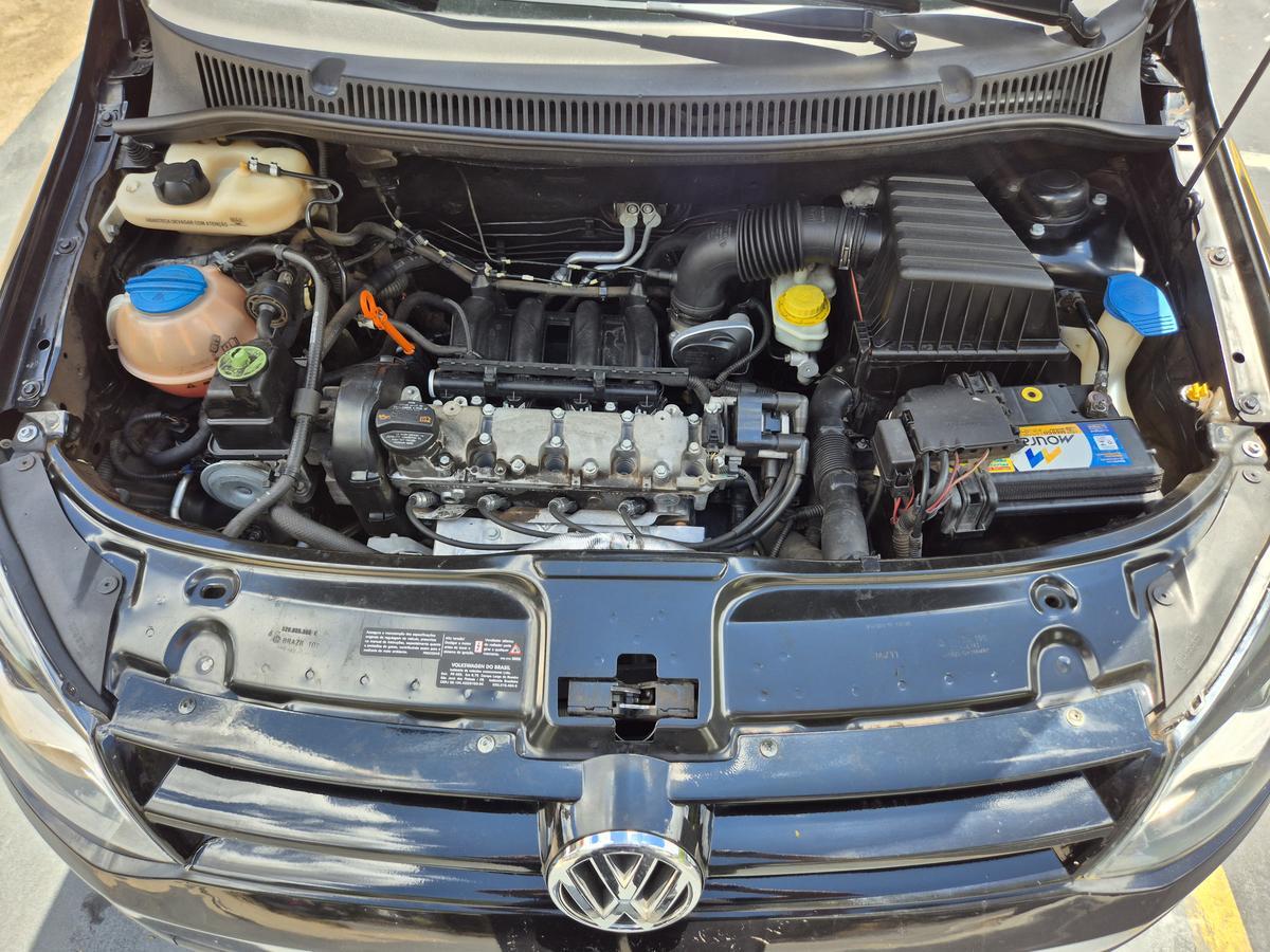 Volkswagen Crossfox 1.6 MI Total Flex 8v 5p