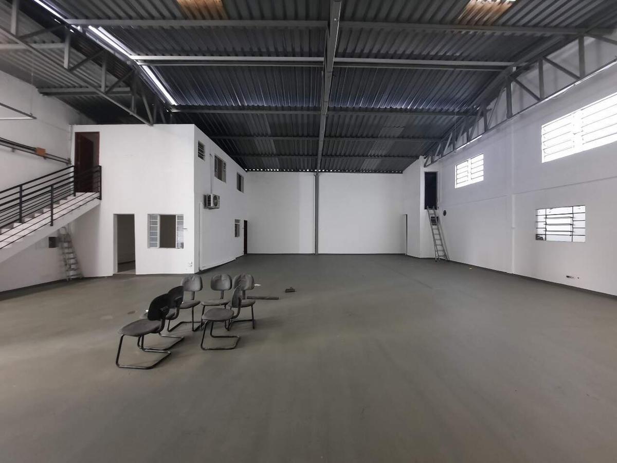 Galpão, Padre Eustáquio