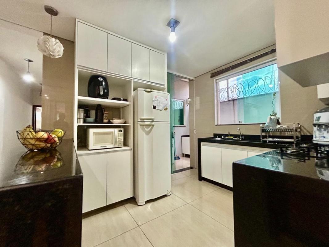 Casa, Serrano, 3 Quartos, 5 Vagas, 1 Suíte