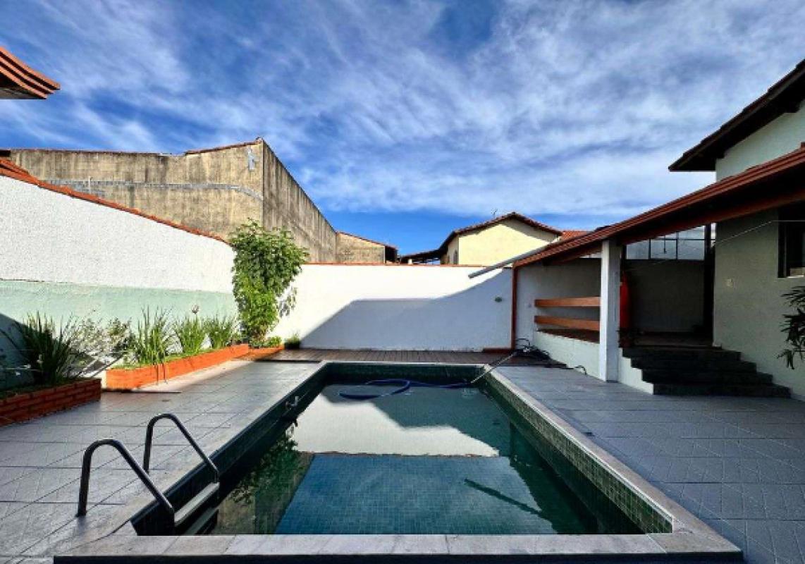 Casa, Santa Mônica, 3 Quartos, 3 Vagas, 1 Suíte