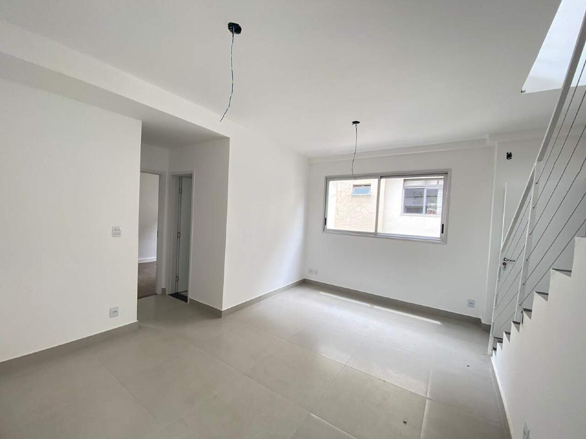 Cobertura, Estoril, 2 Quartos, 2 Vagas, 1 Suíte