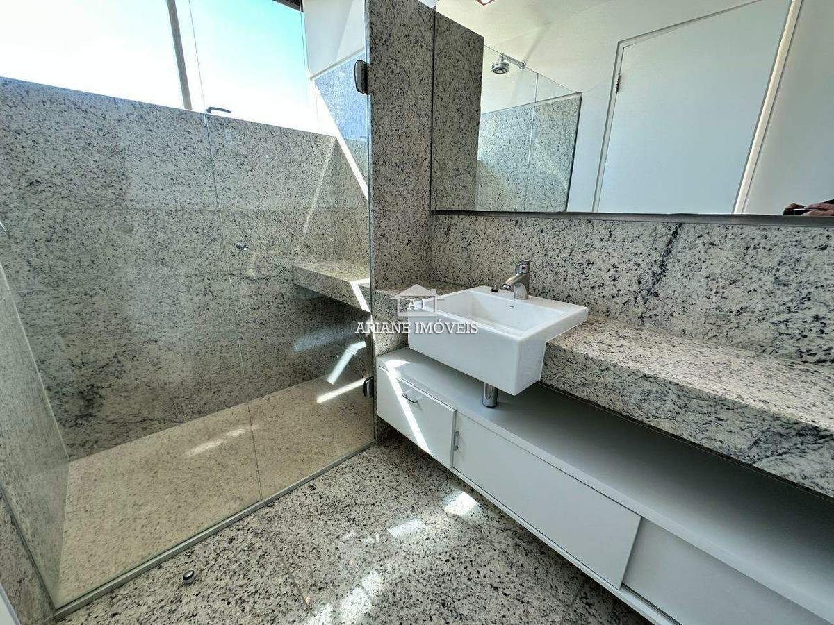 Apartamento, Vale dos Cristais, 4 Quartos, 5 Vagas, 4 Suítes