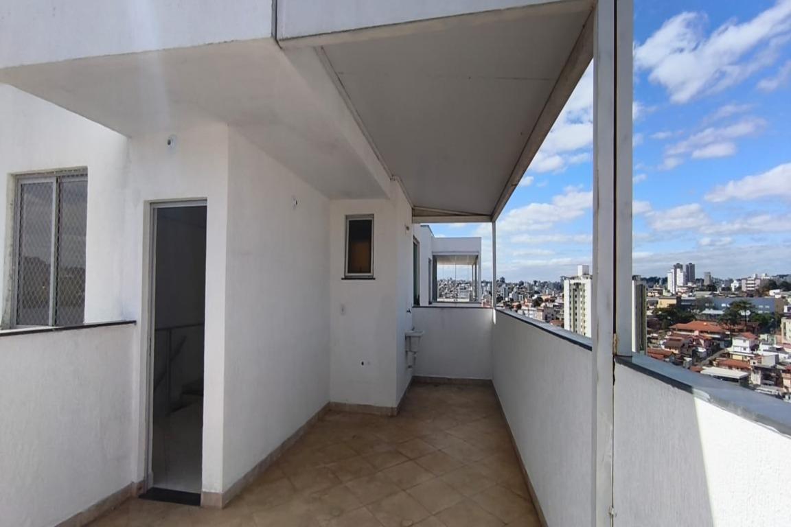 Cobertura, Santa Cruz, 3 Quartos, 2 Vagas, 1 Suíte