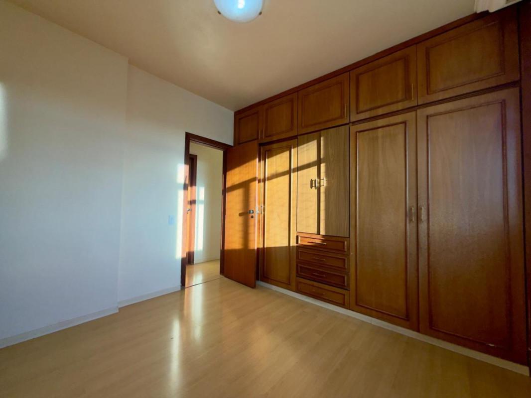 Apartamento, Santa Efigênia, 3 Quartos, 2 Vagas, 1 Suíte
