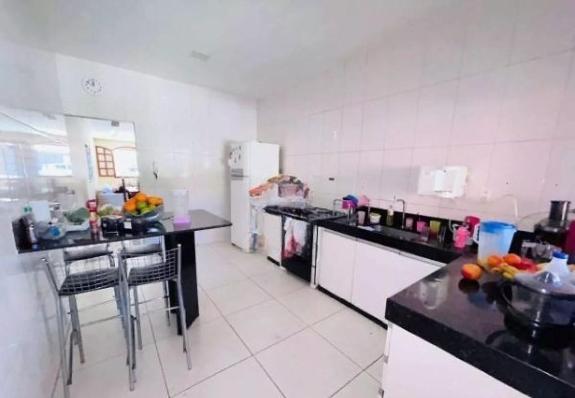 Casa, Céu Azul, 3 Quartos, 5 Vagas, 1 Suíte