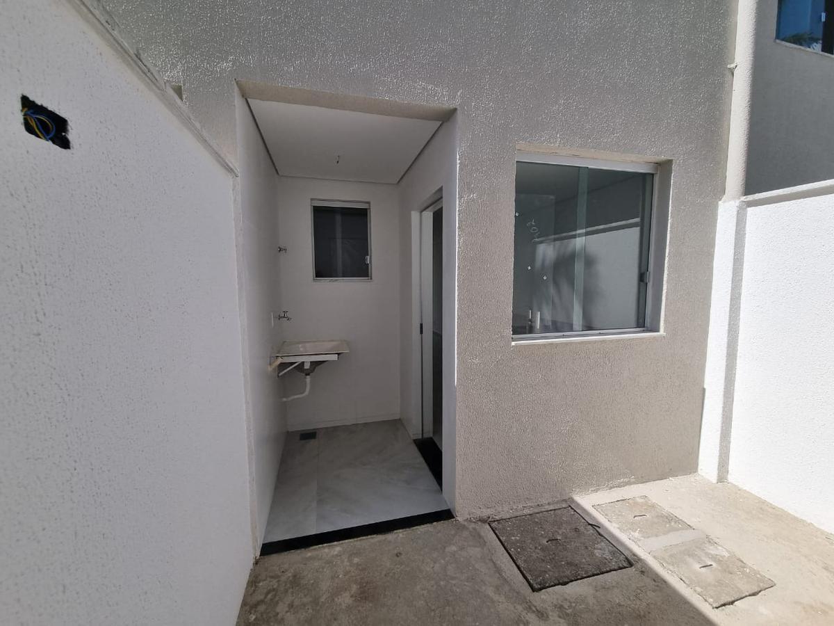 Casa, Planalto, 2 Quartos, 1 Vaga, 2 Suítes