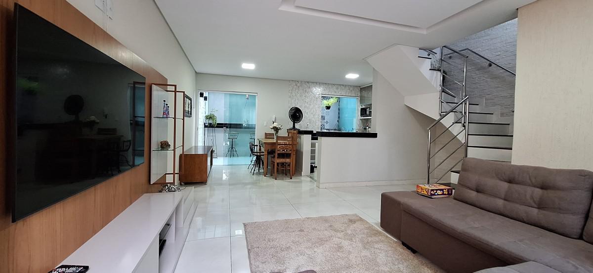 Casa, Planalto, 3 Quartos, 2 Vagas, 1 Suíte
