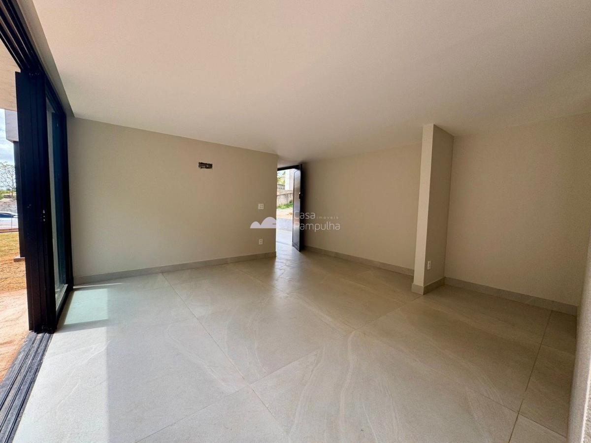 Casa, Trevo, 4 Quartos, 4 Vagas, 2 Suítes