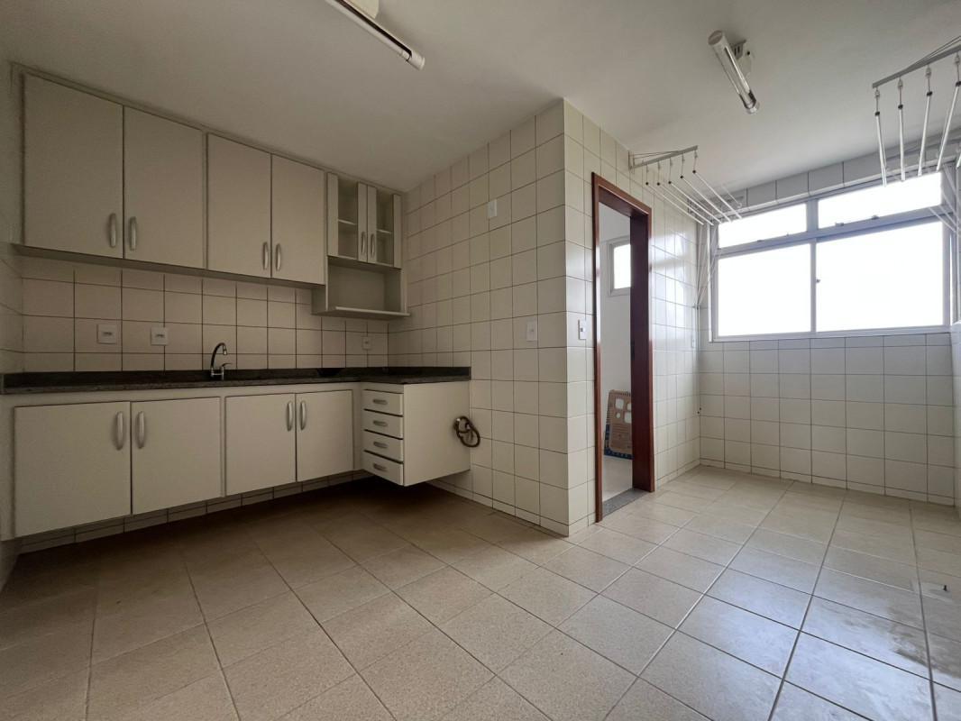 Apartamento, Funcionários, 3 Quartos, 2 Vagas, 1 Suíte