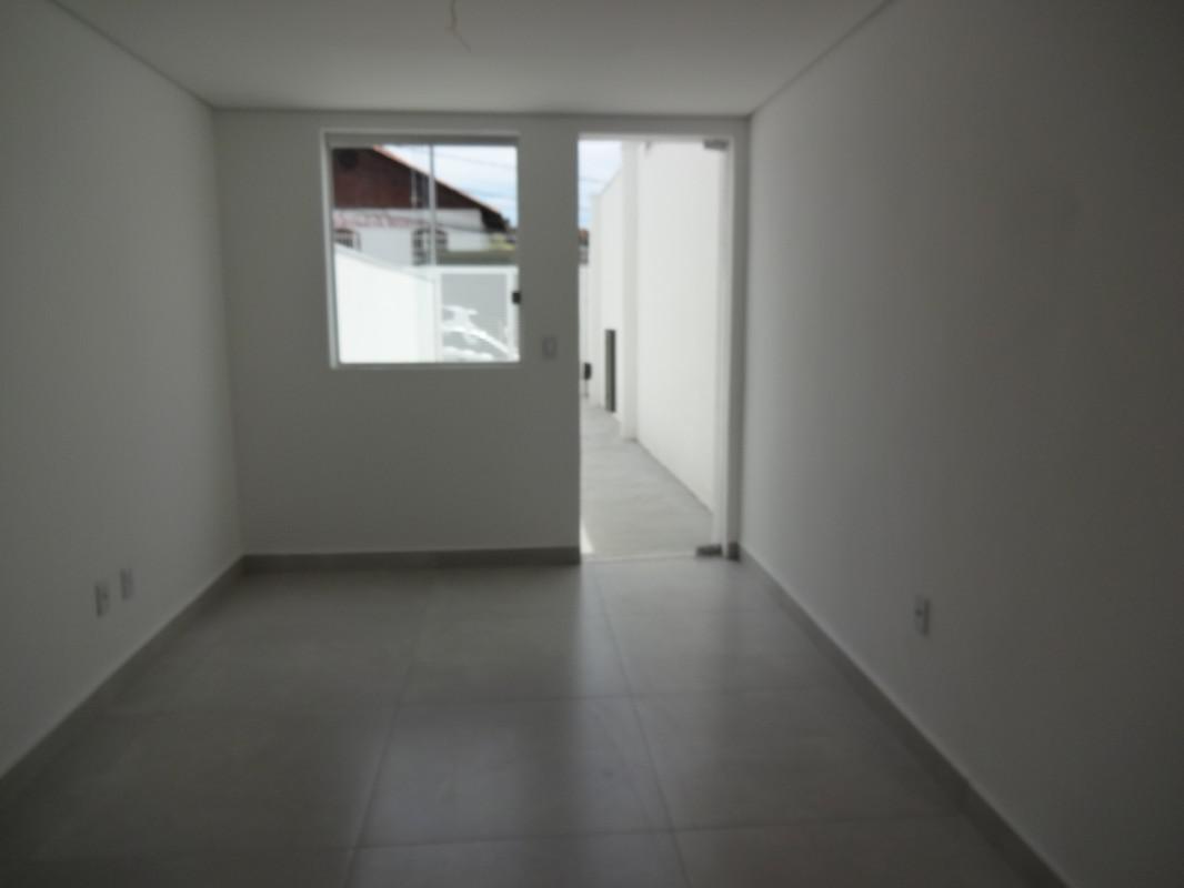 Casa, Jardim Leblon, 2 Quartos, 2 Vagas