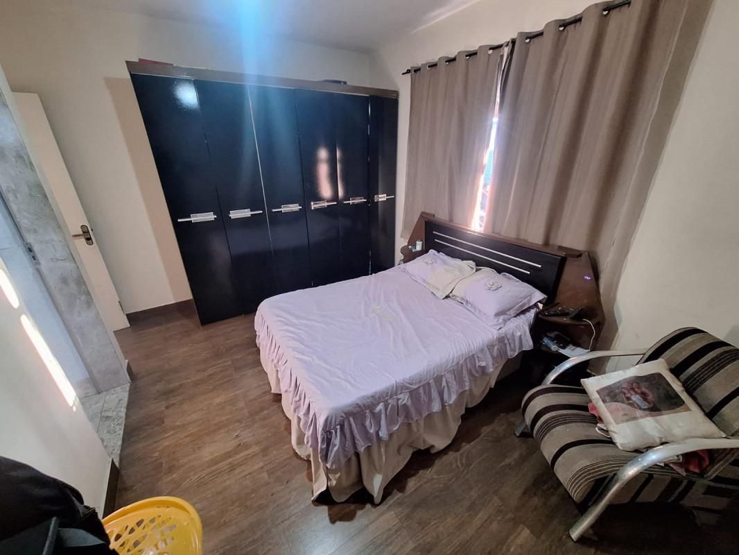 Casa, Sevilha (2 Seção), 3 Quartos, 2 Vagas, 1 Suíte