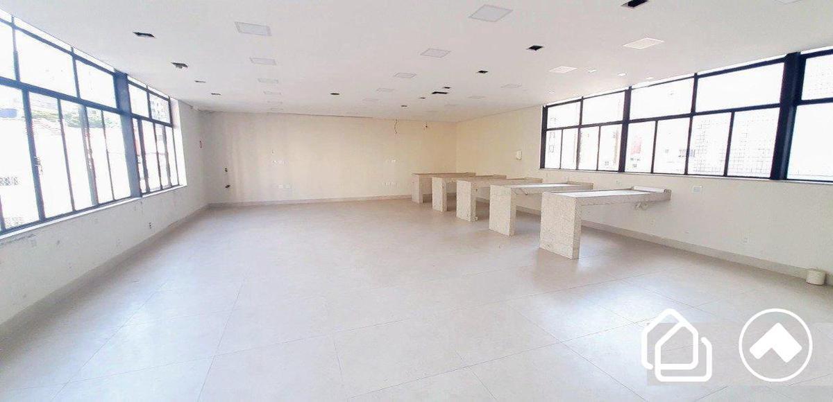 Sala, Santa Efigênia