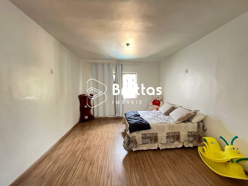 Casa, Centro, 5 Quartos, 2 Vagas, 4 Suítes