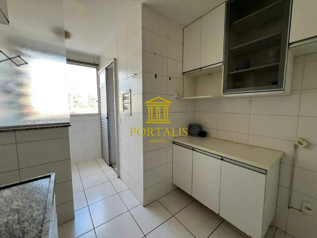 Apartamento, Floresta, 3 Quartos, 2 Vagas, 1 Suíte