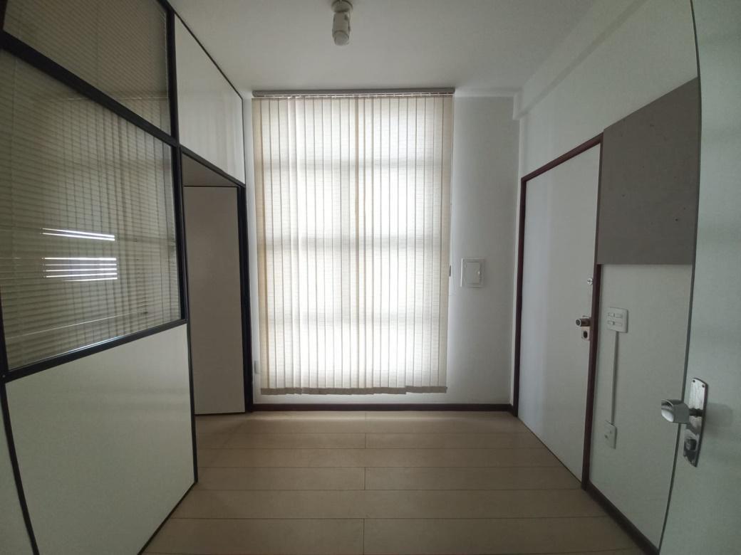 Sala, Santa Efigênia, 1 Vaga