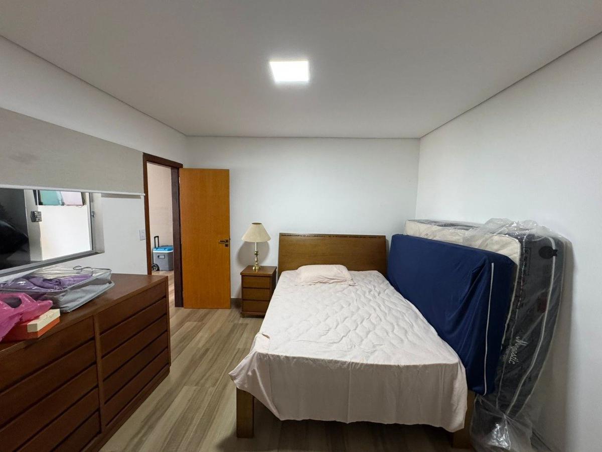 Casa, Floresta, 5 Quartos, 2 Vagas, 2 Suítes