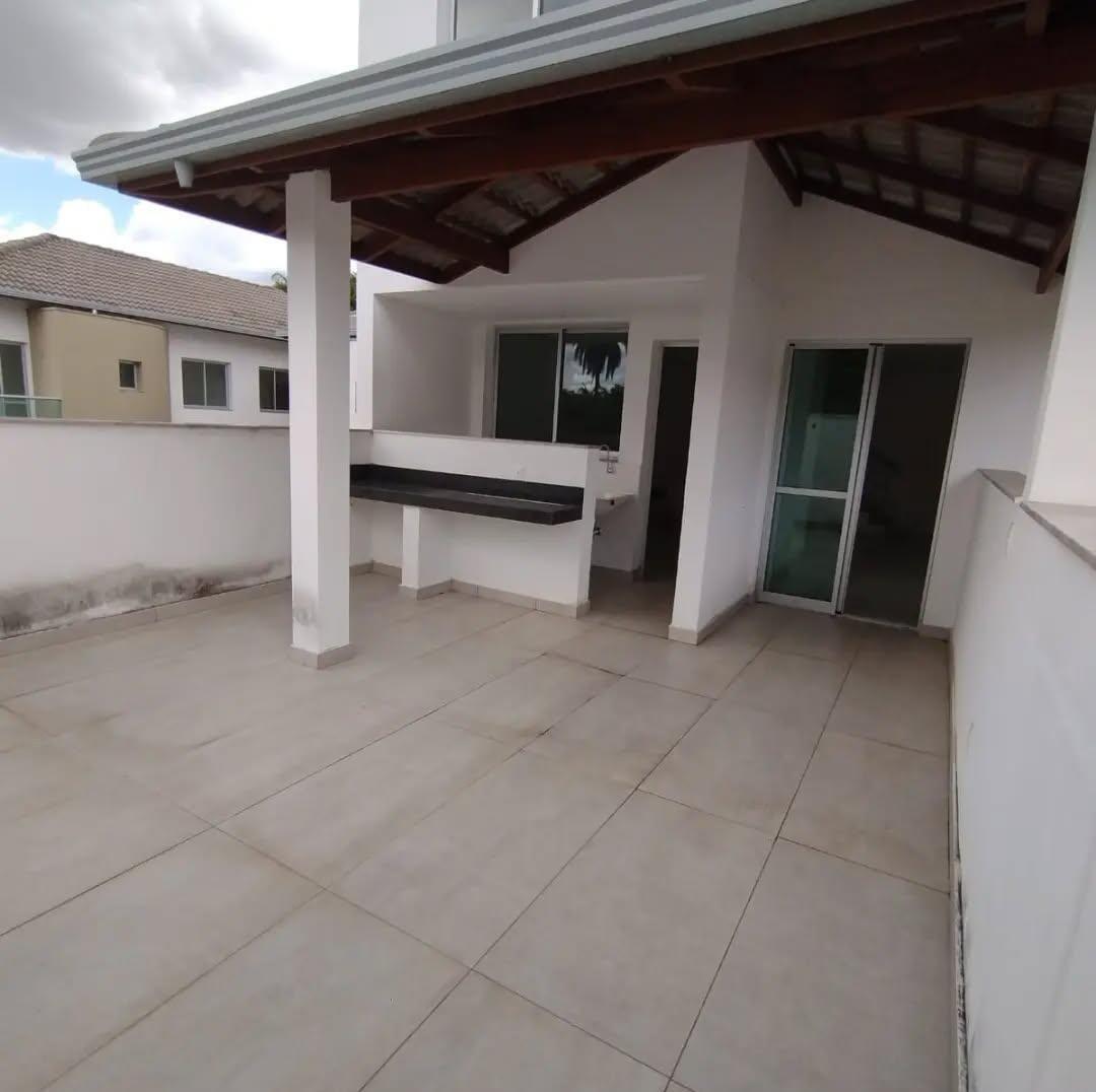 Casa, Centro, 3 Quartos, 2 Vagas, 1 Suíte