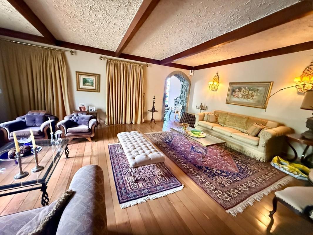 Casa, Santa Lúcia, 4 Quartos, 3 Vagas, 1 Suíte